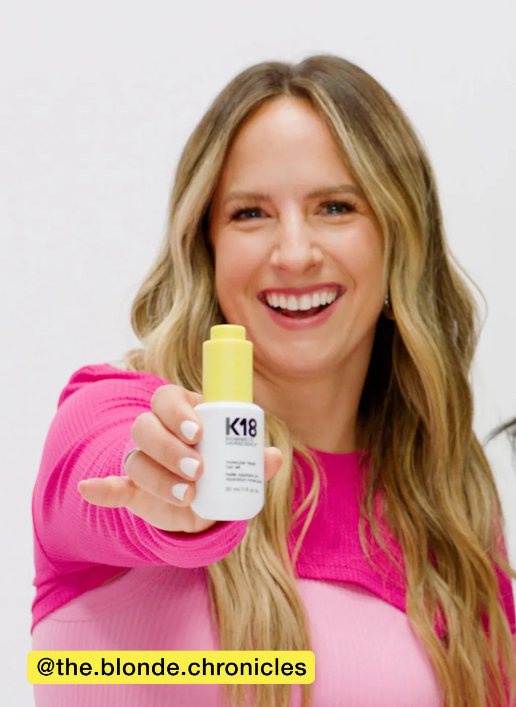 Aceite Capilar K18 para reparación profunda y brillo sin peso, ideal para controlar el frizz en todo tipo de cabello