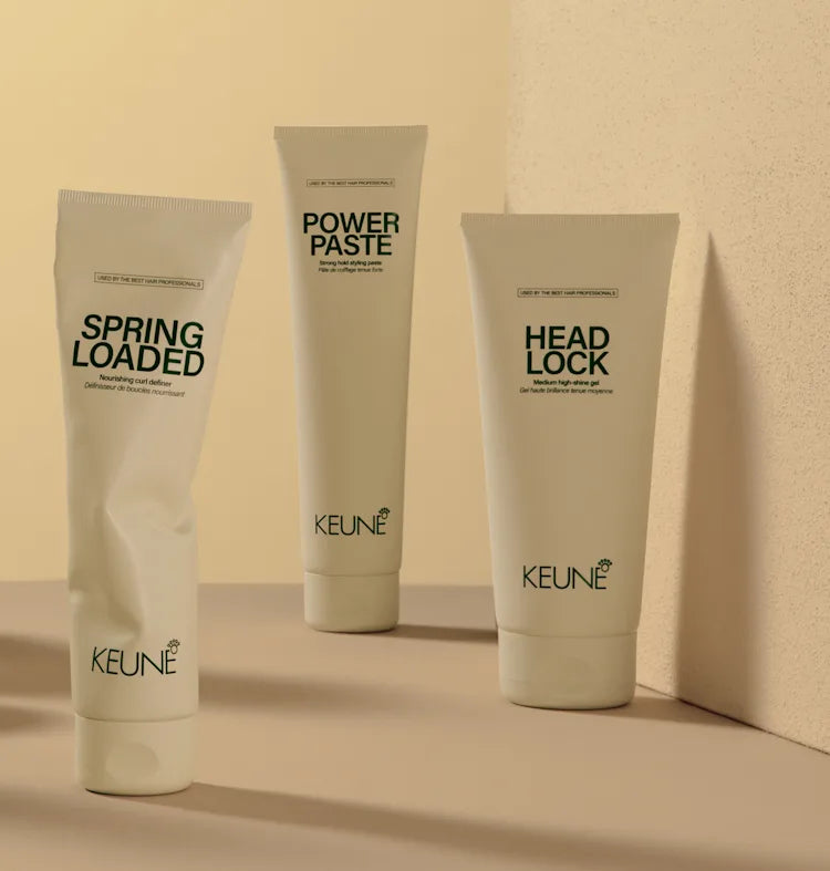 Peinado brillante y sin frizz usando gel fijador con protección térmica