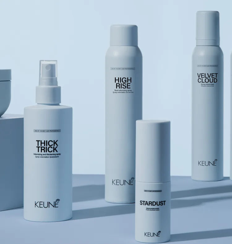 cabello con volumen visible y textura ligera tras usar spray para raíces