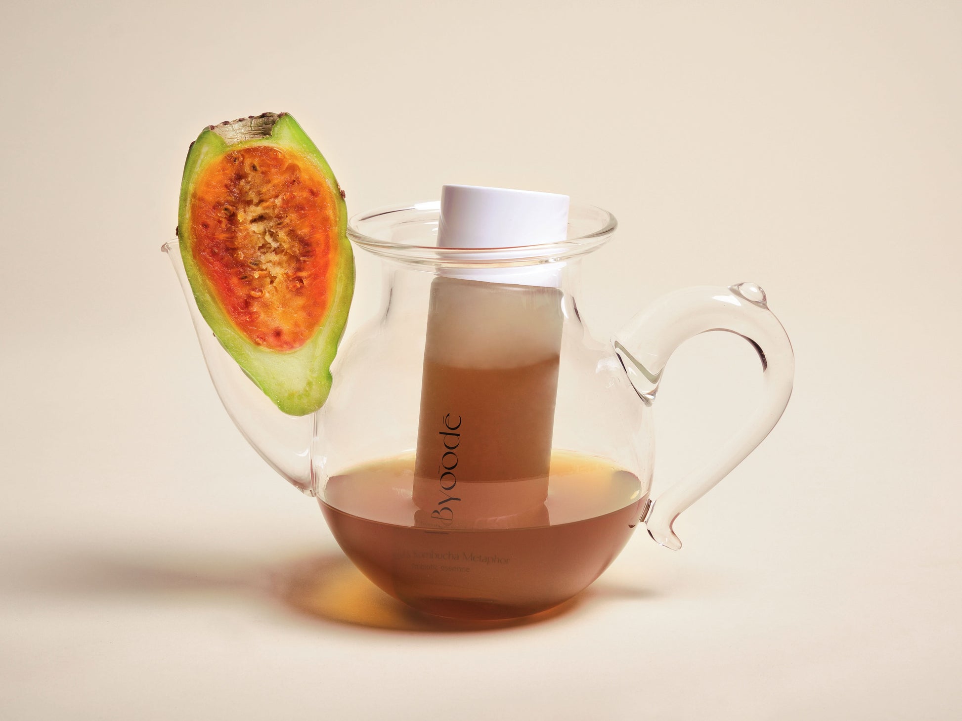 Esencia facial bifásica con kombucha y ácido hialurónico