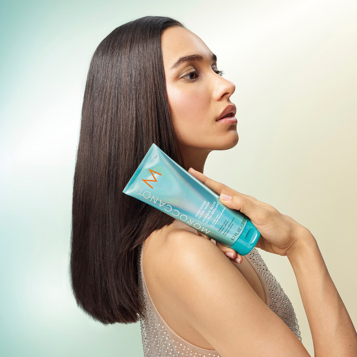 Textura cremosa de la High Shine Gloss Mask para hidratación y suavidad instantánea